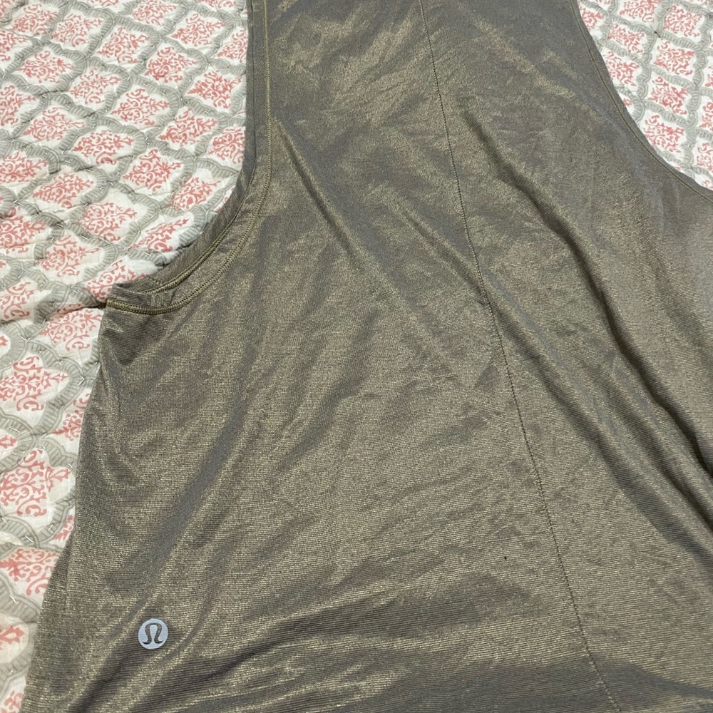 Lululemon shirt RARE! - Picture 2 of 2